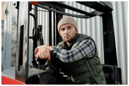 Aluguel de empilhadeira mensal: 5 dicas essenciais