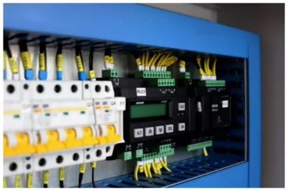 Por que o disjuntor desarma: 4 motivos e soluções