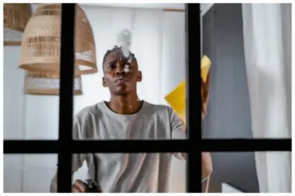 Como limpar vidros e espelhos: 4 dicas