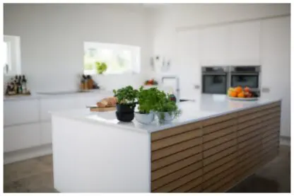 Decoração de cozinha simples com balcão: 9 dicas